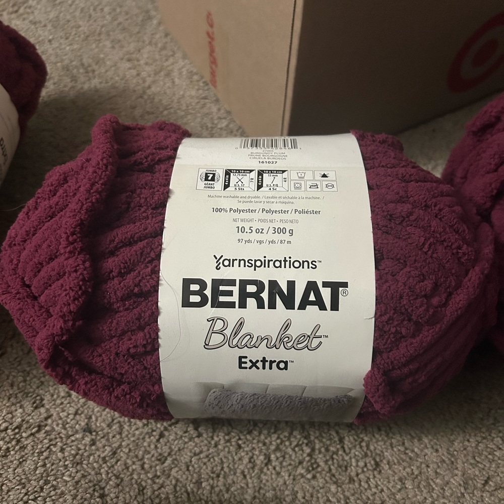 Blanket Extra Plush Yarn - Deep Berry
